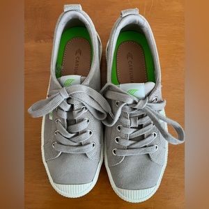 New Cariuma Sneaker Womens 7 Cloud Gray Suede OCA LOW Lace up Shoe